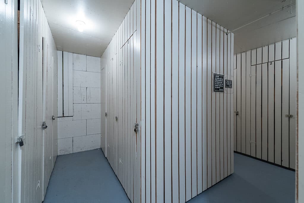 Park Towers — Bachelor - Photo 10