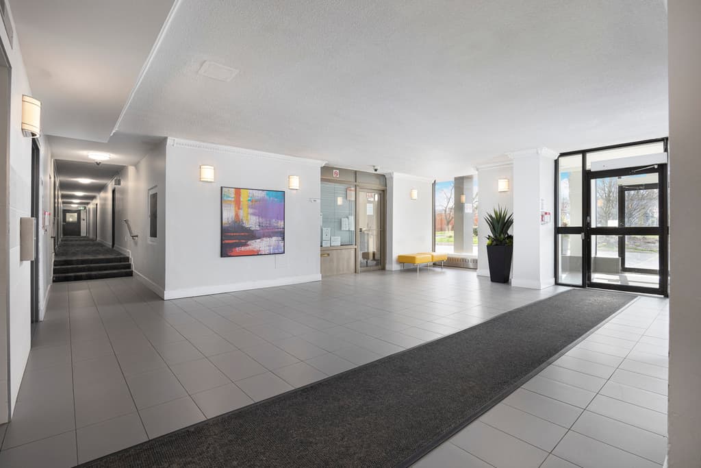 Eglinton Residences — 3 Bedroom - Photo 11
