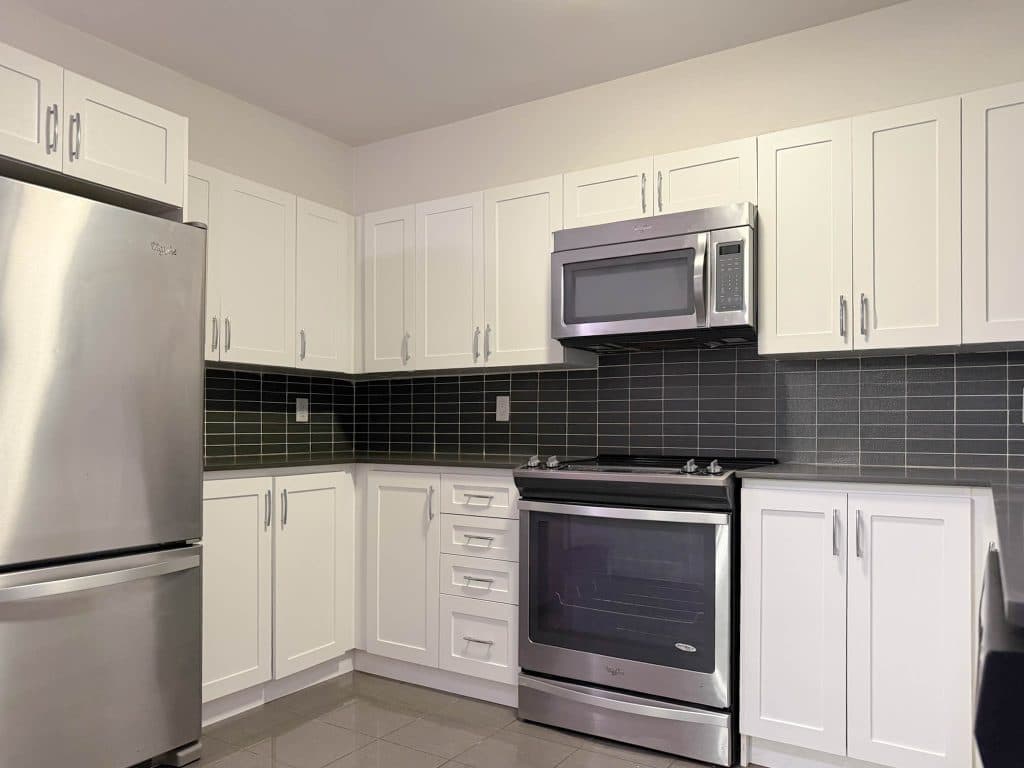 Dufferin Crossing — Liberty Village 3 Bedrooms - Photo 3