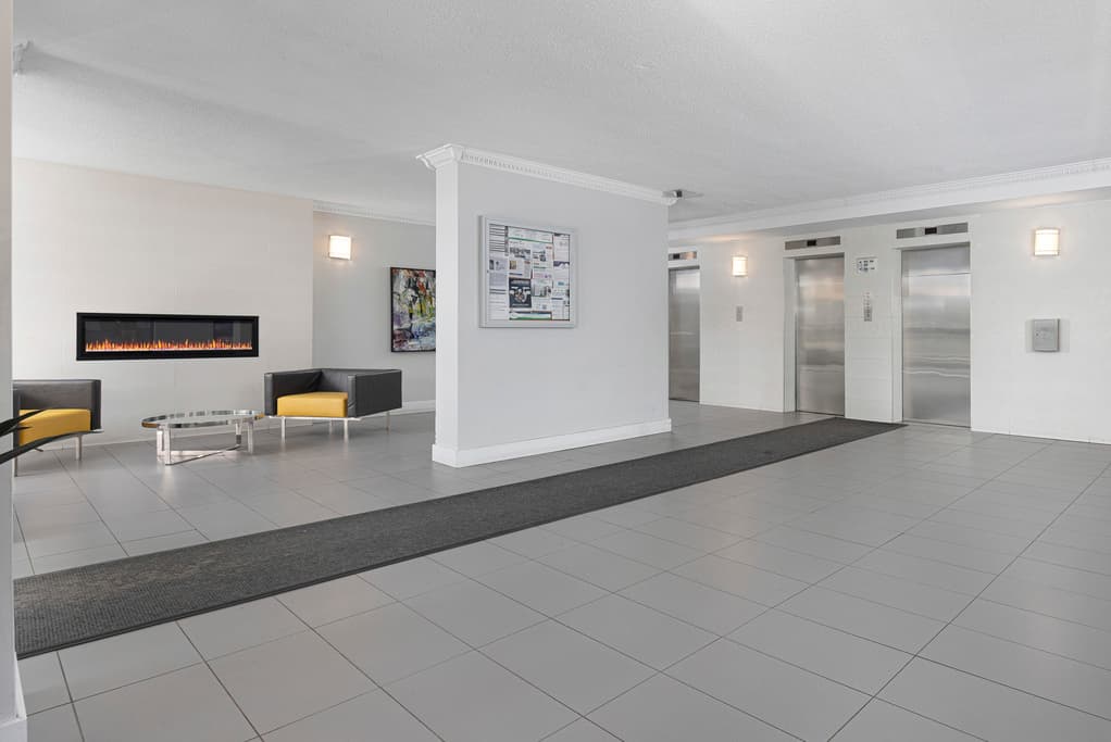 Eglinton Residences — 3 Bedroom - Photo 10