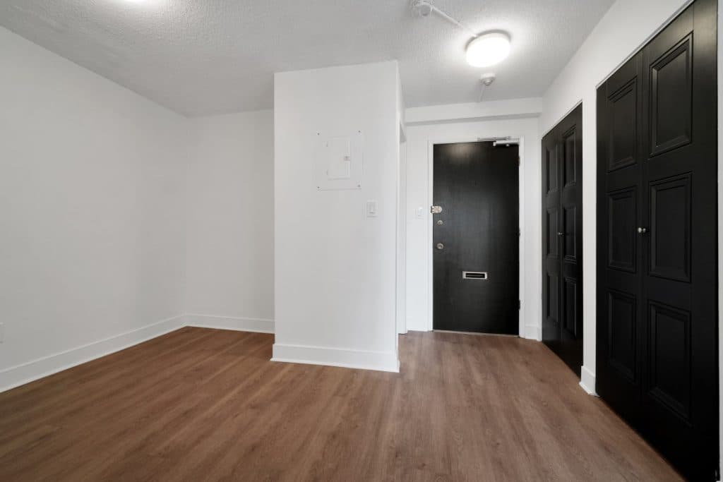 130 Keith Road — Bachelor - Photo 8