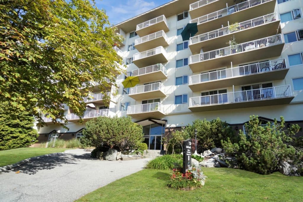 130 Keith Road — Bachelor - Photo 3