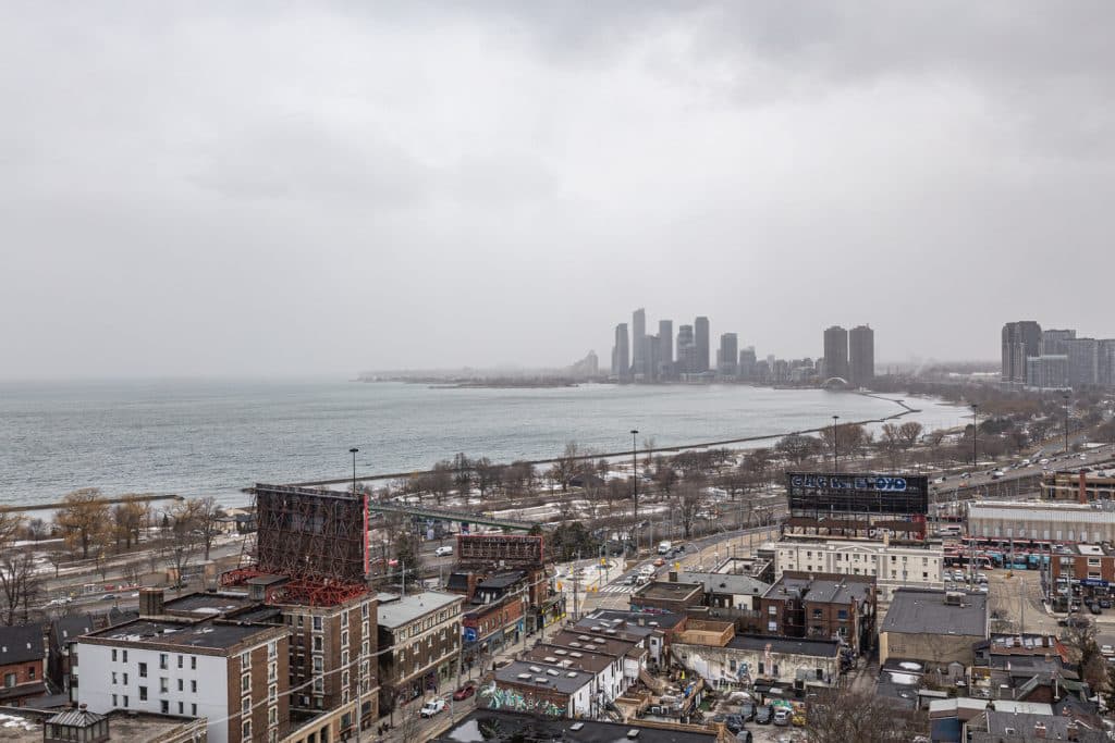 Parkside Place — Roncesvalles 2 Bedroom - Photo 9