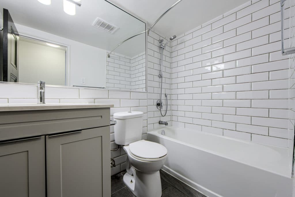 Parkside Place — Roncesvalles 2 Bedroom - Photo 8