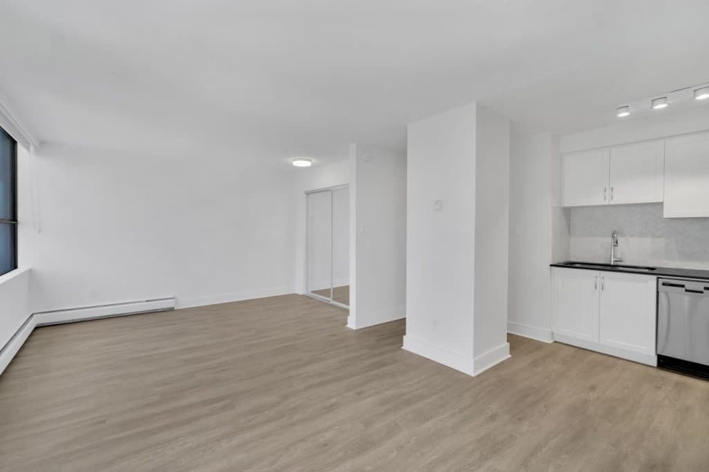 Tamarac Apartments — Bachelor - Photo 9