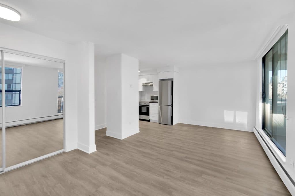 Tamarac Apartments — Bachelor - Photo 5
