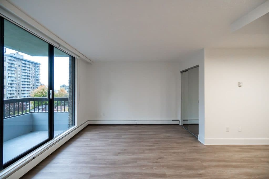 Barclay Towers — Bachelor - Photo 10