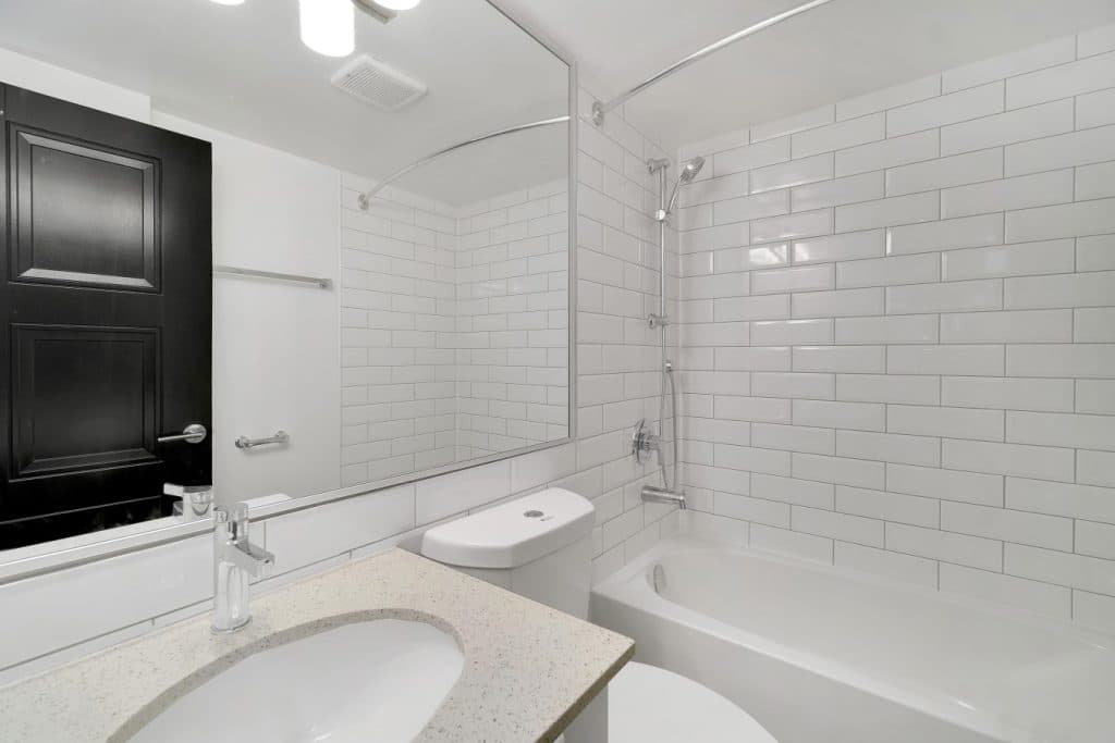 Pendrell Apartments — Bachelor - Photo 3