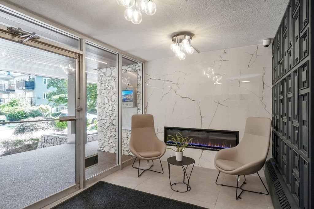 Pendrell Apartments — Bachelor - Photo 8