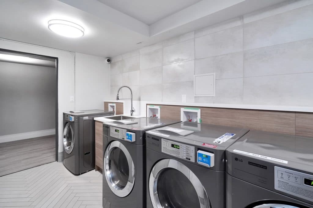 Pendrell Apartments — Bachelor - Photo 15