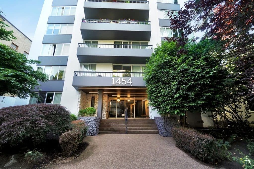 Pendrell Apartments — Bachelor - Photo 4