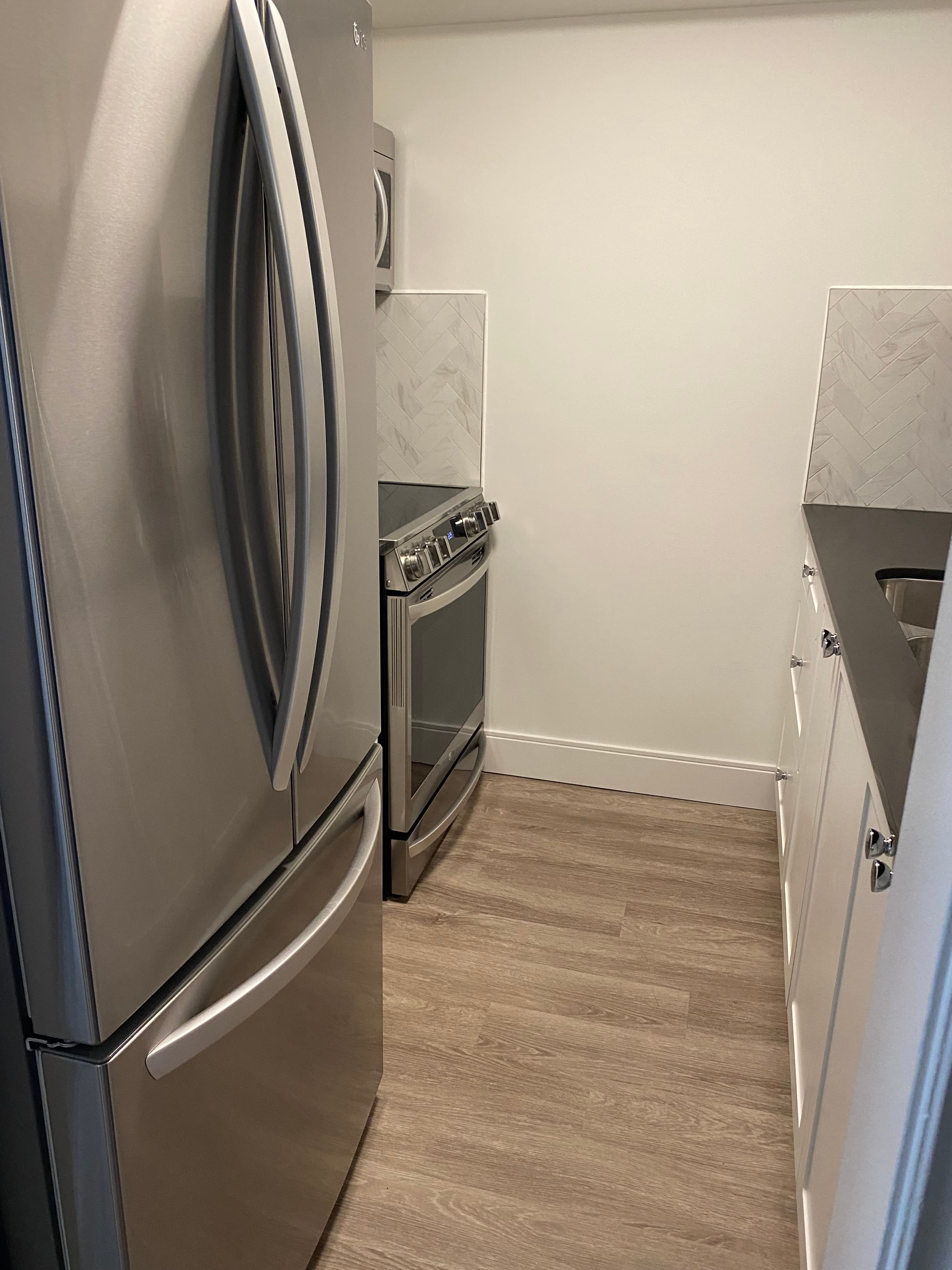 The Shoreland — 3 Bedroom - Photo 16
