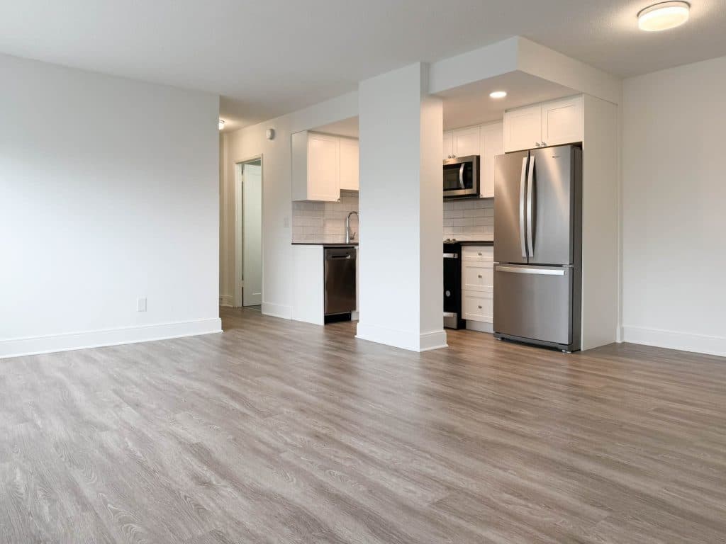Connaught Apartments — Bachelor - Photo 8