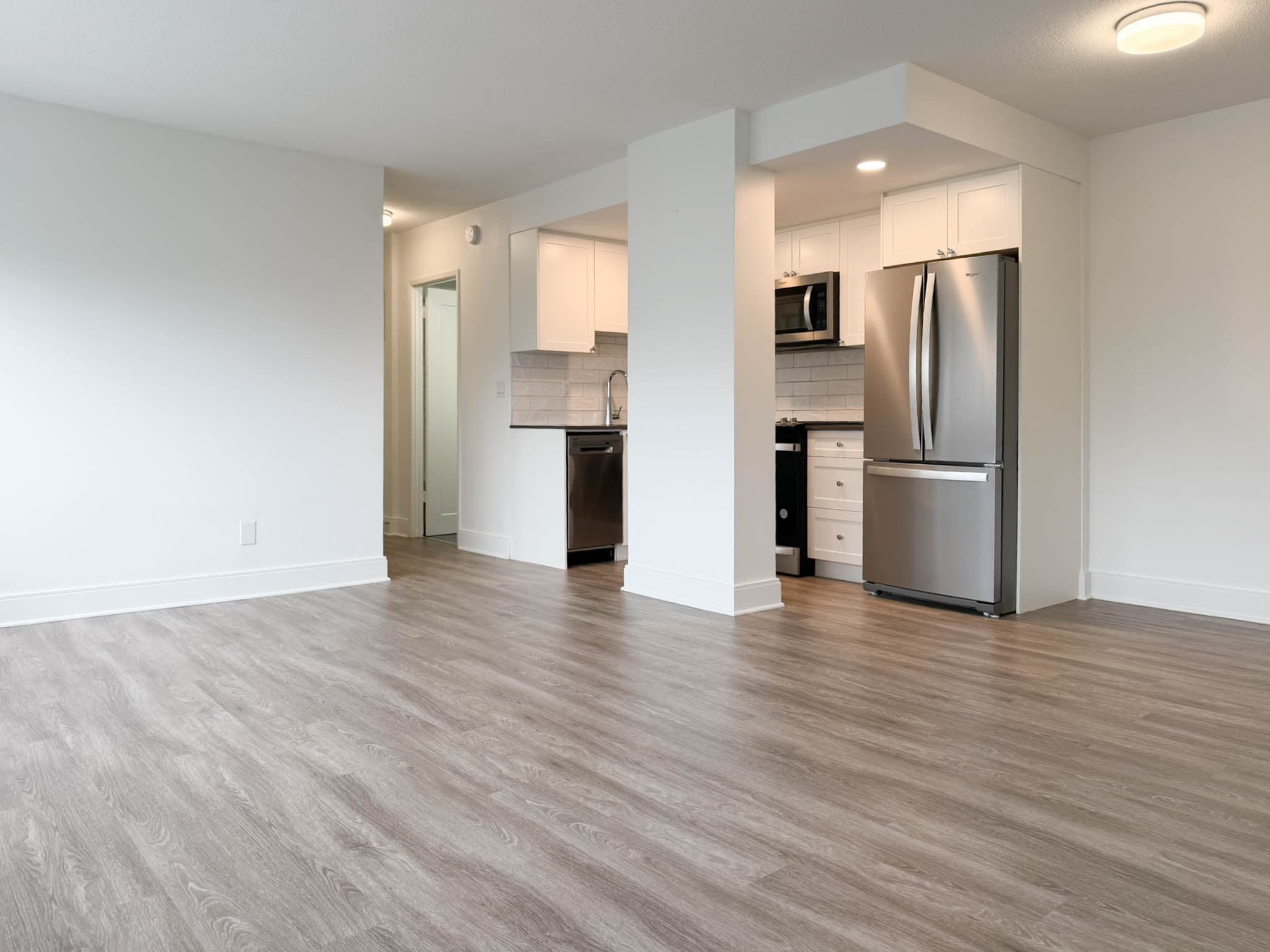 Connaught Apartments — Bachelor - Photo 22