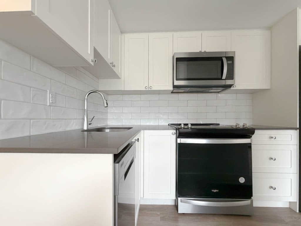 Connaught Apartments — Bachelor - Photo 7