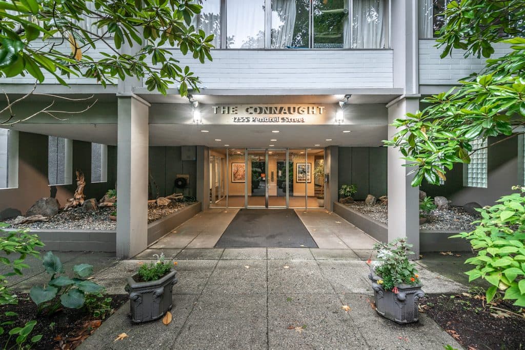 Connaught Apartments — Bachelor - Photo 16
