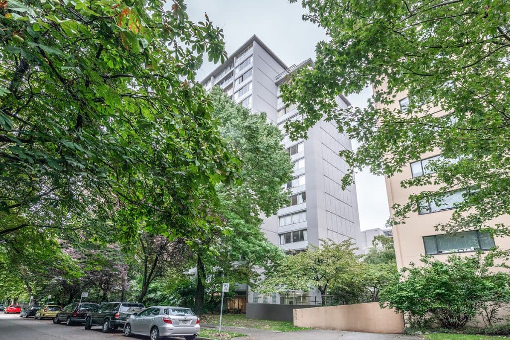 Connaught Apartments — Bachelor - Photo 14
