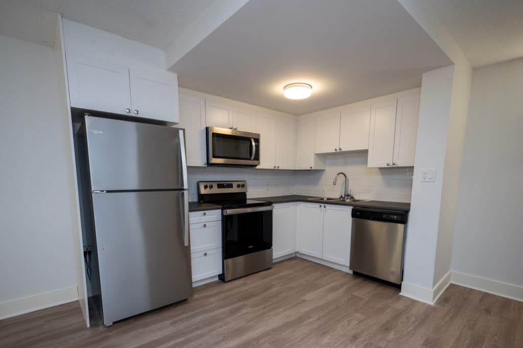 Willett Apartments — Bachelor - Photo 11