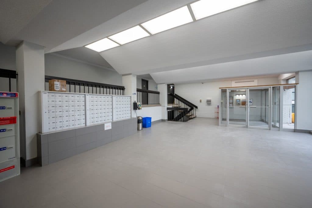 Willett Apartments — Bachelor - Photo 16