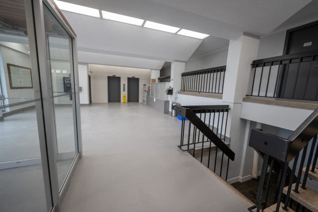 Willett Apartments — Bachelor - Photo 20