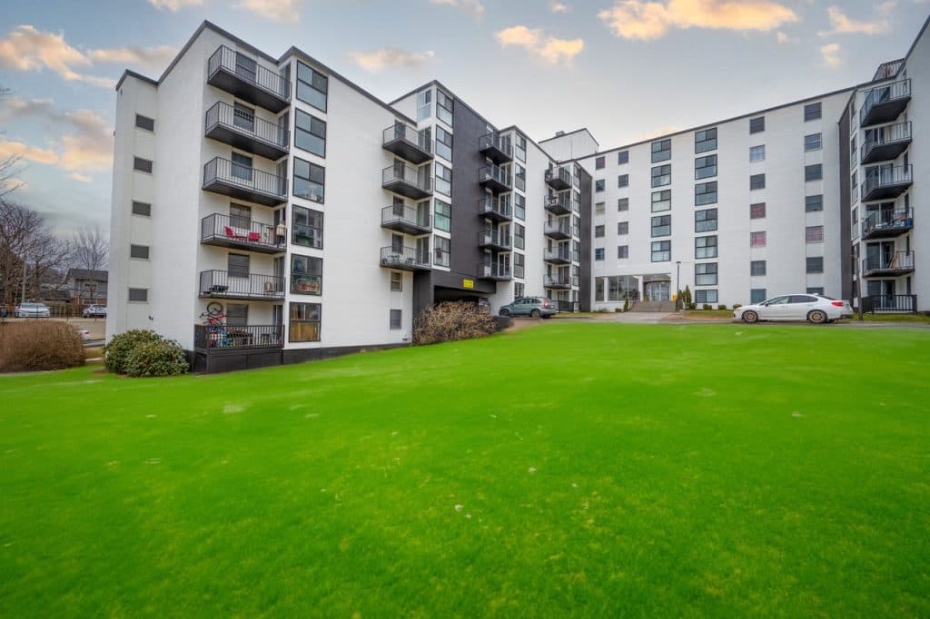 Willett Apartments — Bachelor - Photo 22
