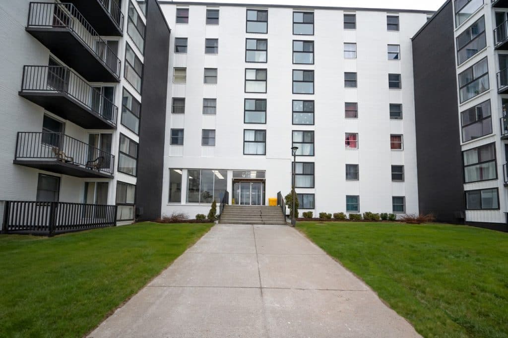 Willett Apartments — Bachelor - Photo 23