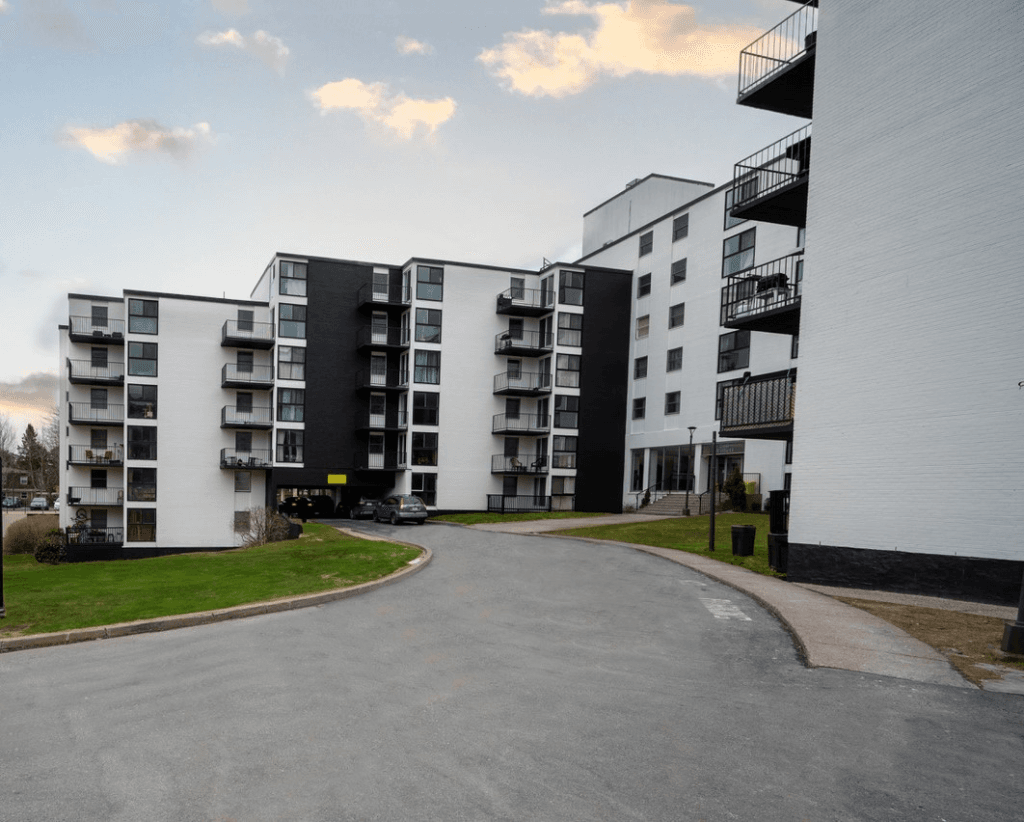 Willett Apartments — Bachelor - Photo 24