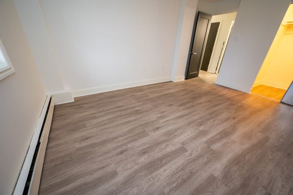 Willett Apartments — Bachelor - Photo 4