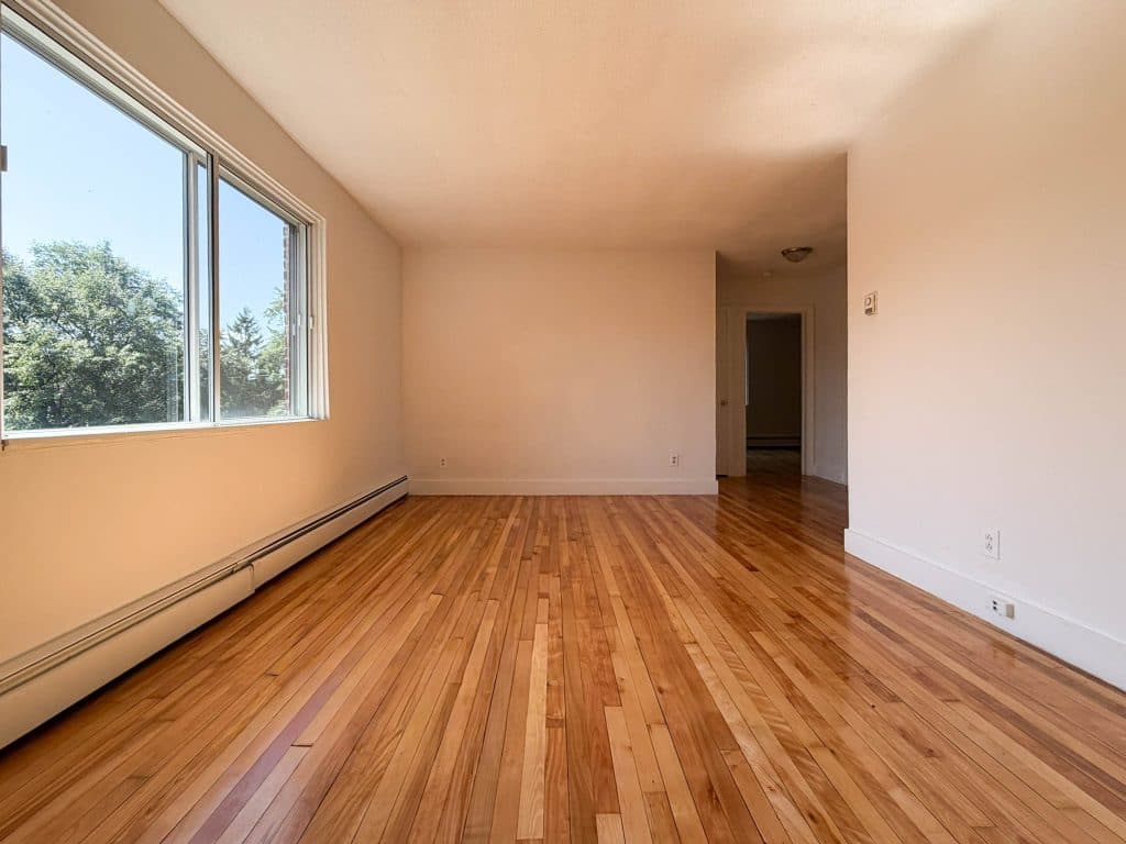 Rue Crevier Apartments — 3 Bedroom - Photo 12