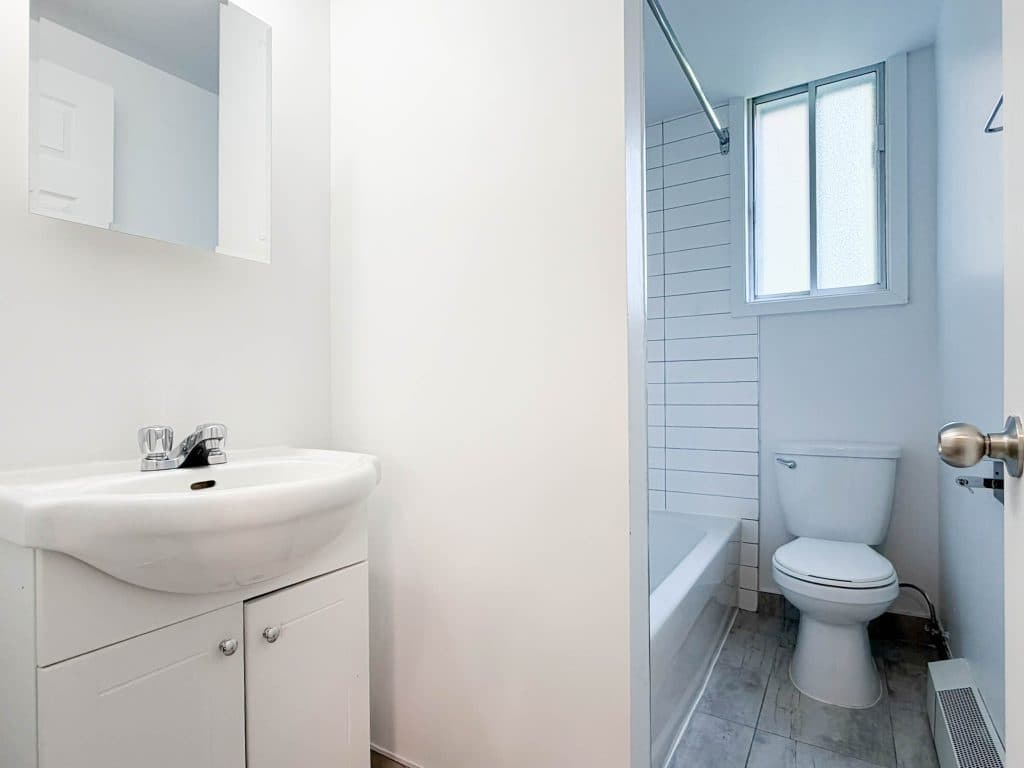 Rue Crevier Apartments — 3 Bedroom - Photo 9