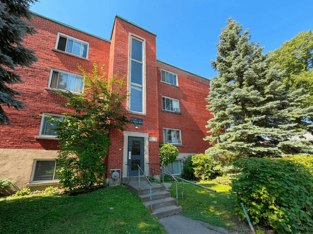 Rue Crevier Apartments — 3 Bedroom - Photo 14