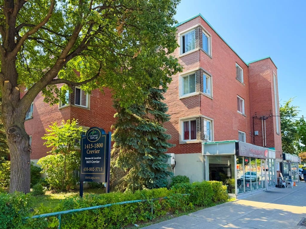 Rue Crevier Apartments — 3 Bedroom - Photo 2