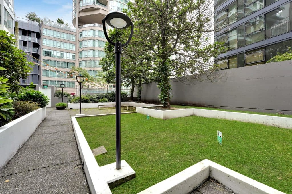 Pacific Terrace Apartments — Downtown Vancouver Bachelor - Photo 24