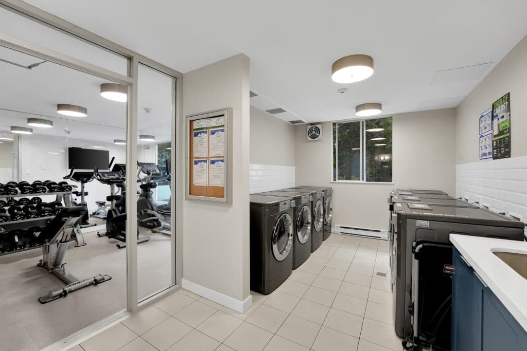 Pacific Terrace Apartments — Downtown Vancouver Bachelor - Photo 32