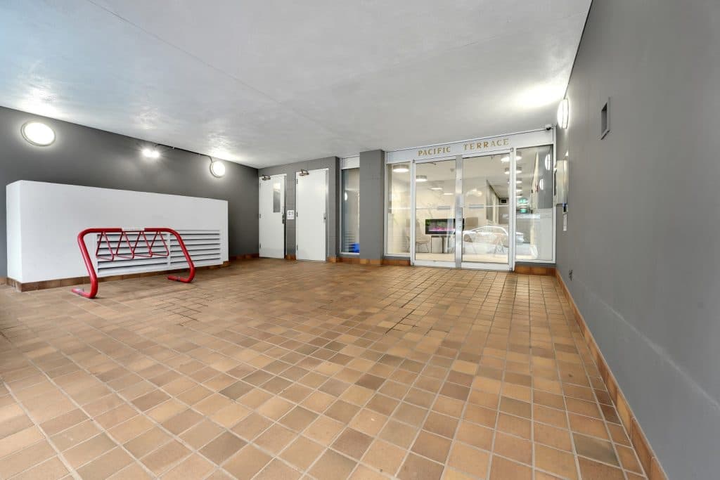 Pacific Terrace Apartments — Downtown Vancouver Bachelor - Photo 8
