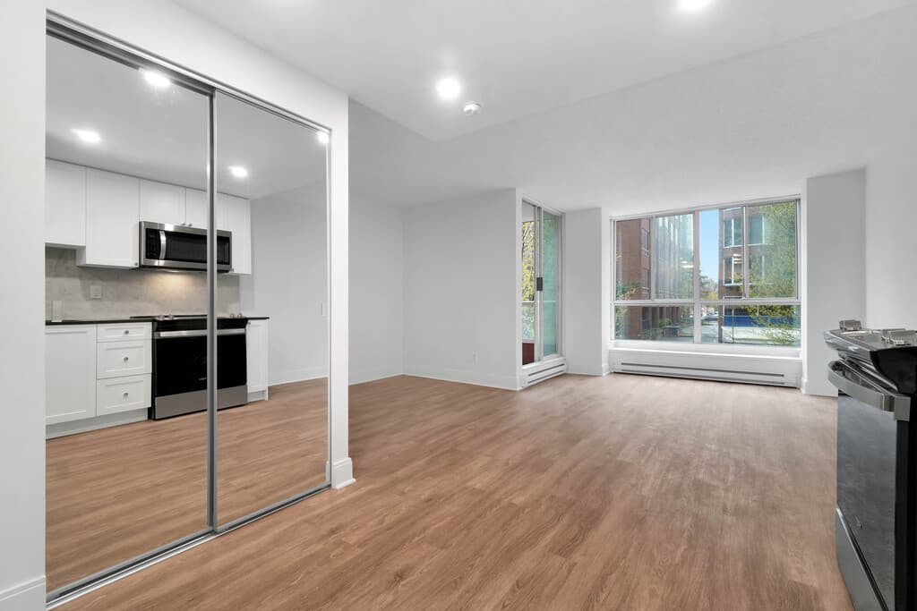 Pacific Terrace Apartments — Downtown Vancouver Bachelor - Photo 36