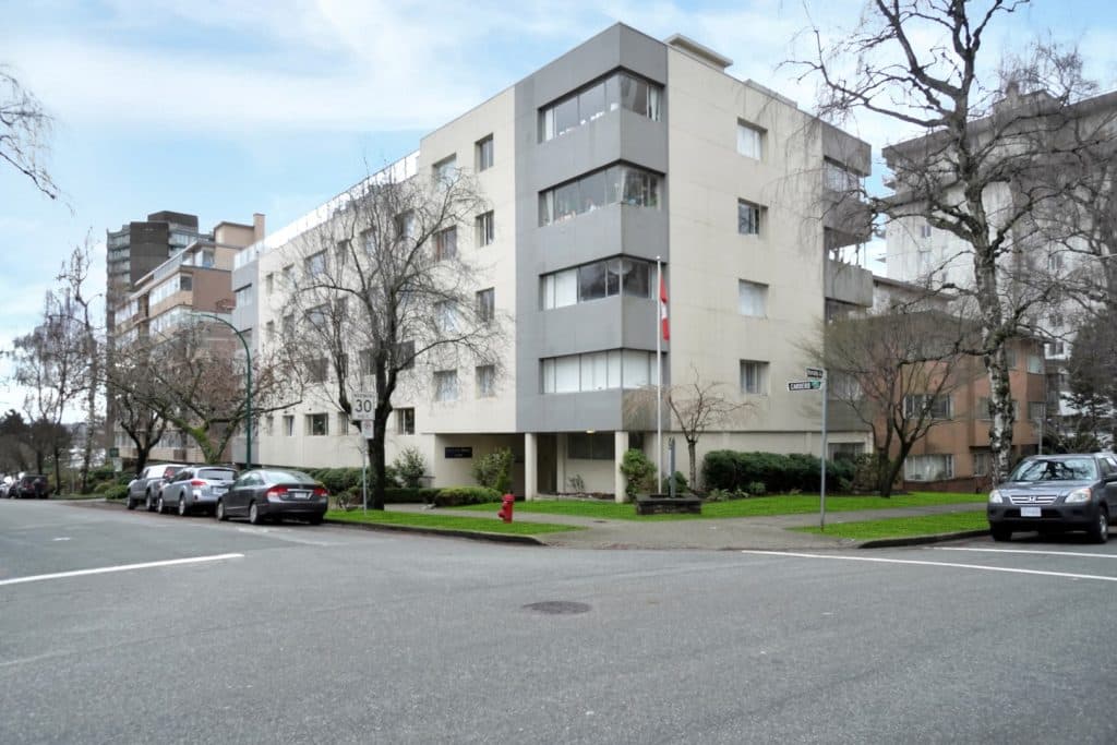 Casa Del Vandt Apartments - Photo 2