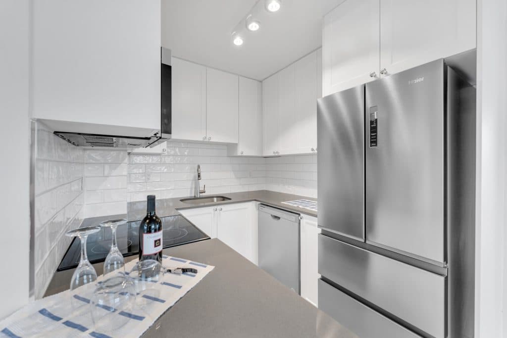 Sundowner Apartments — 1 Bedroom - Photo 11