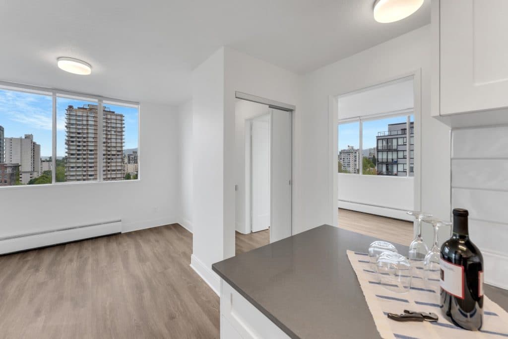 Sundowner Apartments — 1 Bedroom - Photo 14