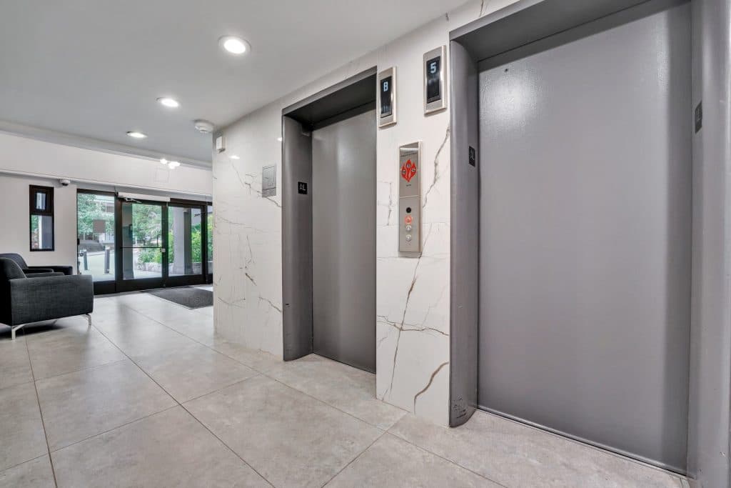 Lancaster House — Bachelor - Photo 6