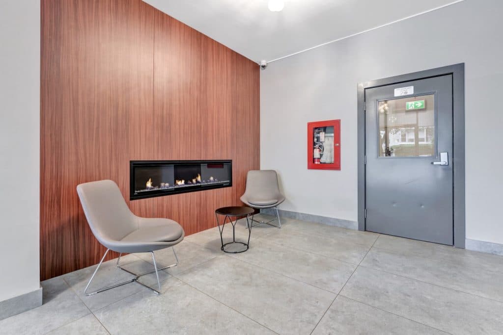 Sundowner Apartments — 1 Bedroom - Photo 7