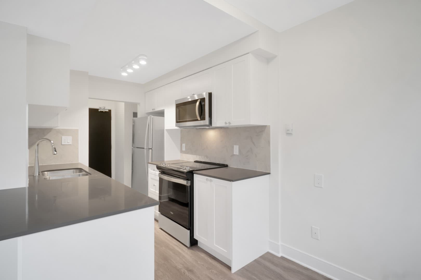 Casa Del Vandt Apartments - Photo 16