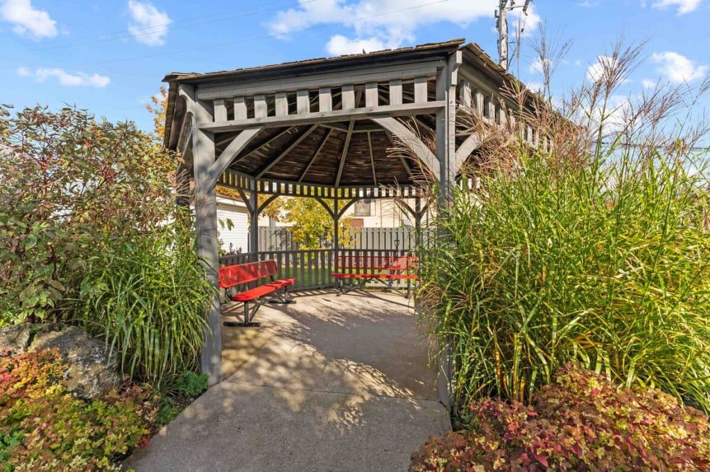 Alleghany Apartments — 2 Bedrooms - Photo 32