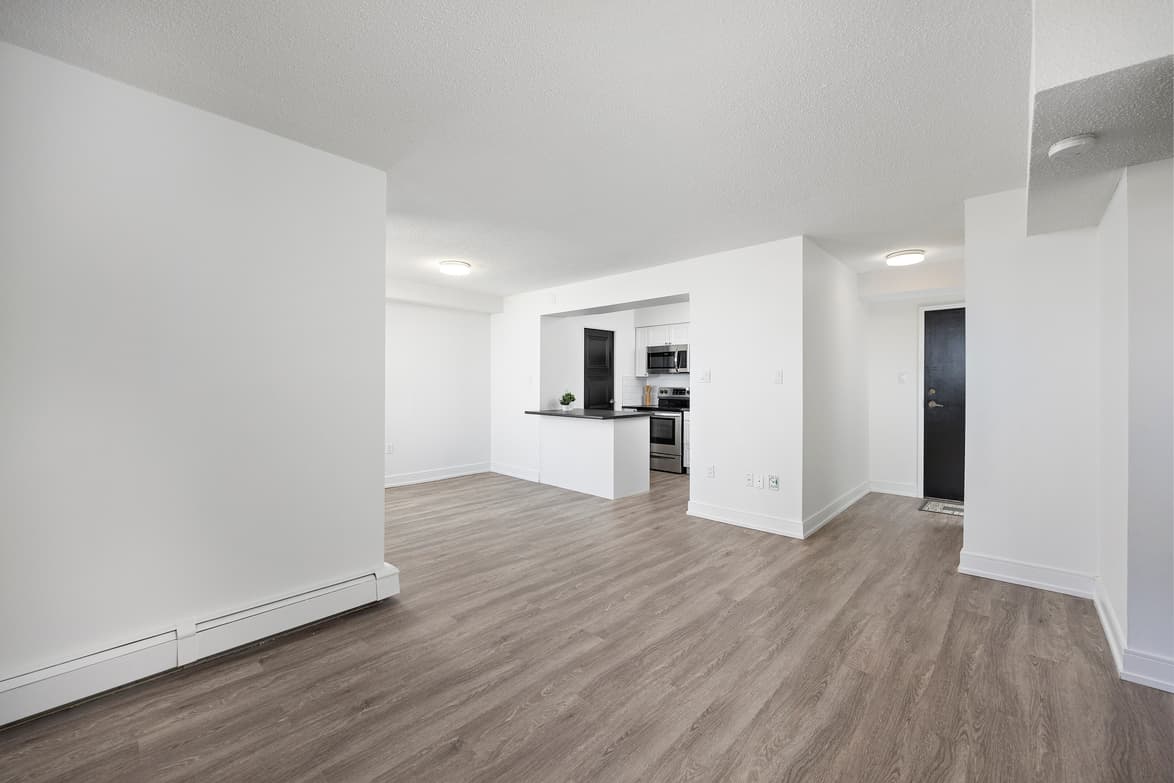 Emerald Towers — 1 Bedroom - Photo 14