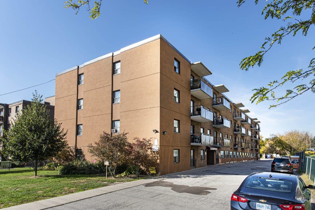 Danforth Apartments — 3 Bedrooms - Photo 15