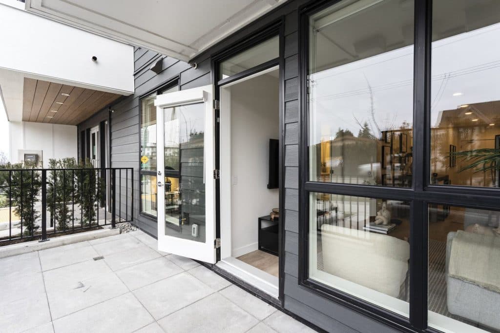 The CoMo Apartments — Bachelor - Photo 16