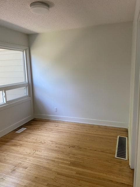 Beaverbrook Lane — 2 Bedrooms - Photo 25