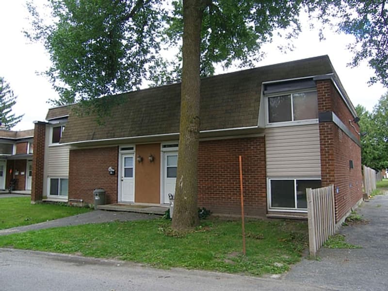 Beaverbrook Lane — 2 Bedrooms - Photo 15
