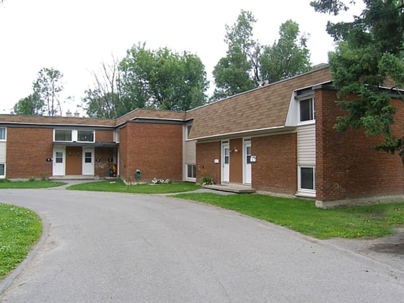 Beaverbrook Lane — 2 Bedrooms - Photo 13