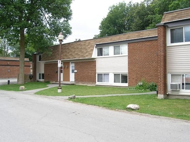 Beaverbrook Lane — 2 Bedrooms - Photo 14